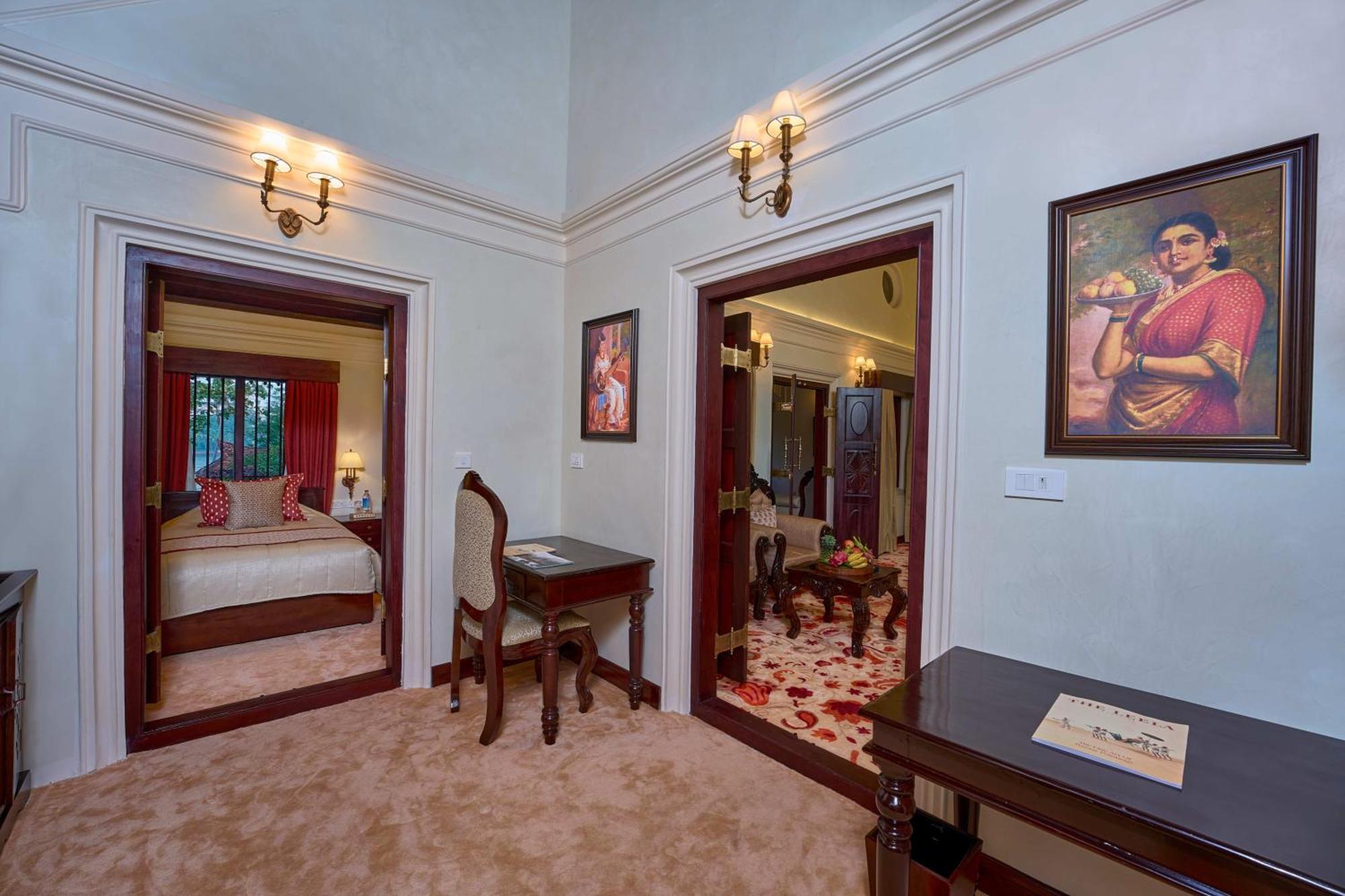 The Leela Ashtamudi, A Raviz Hotel Kollam Eksteriør bilde A suite at the hotel